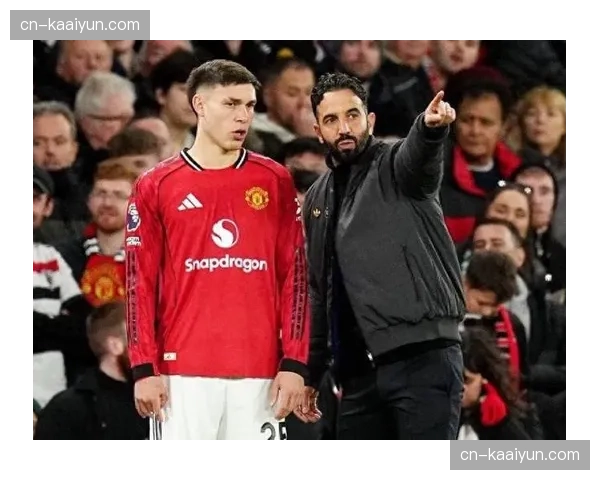 欧冠资格竞争白热化 利物浦趁切尔西曼联失分缩小差距 欧冠资格竞争白热化 利物浦趁切尔西曼联失分缩小差距